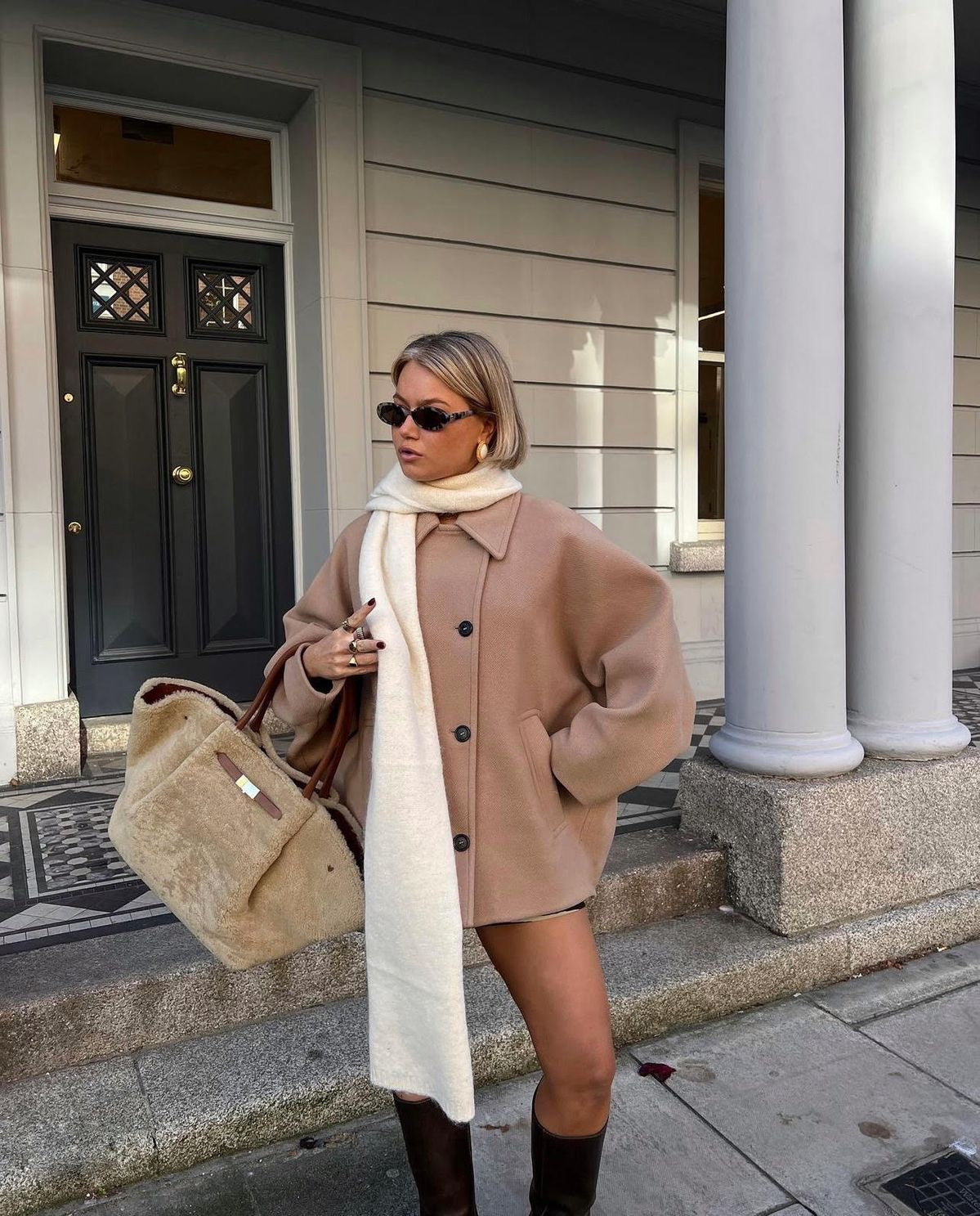 Oversized Wool Coat Relaxed Silhouette Soft Warm Look