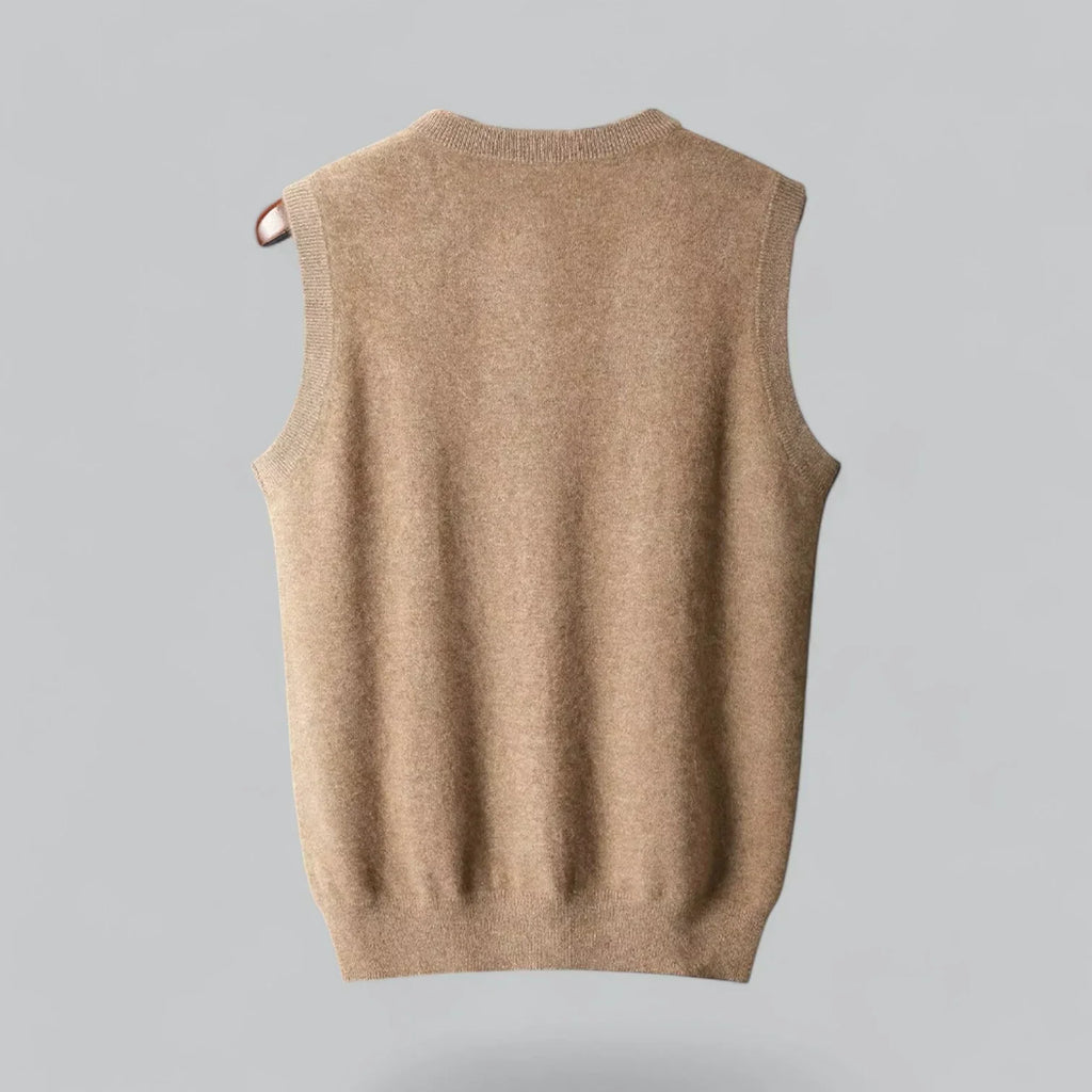 Men's Sweater Vest With V-Neck And Soft Knitted Fabric