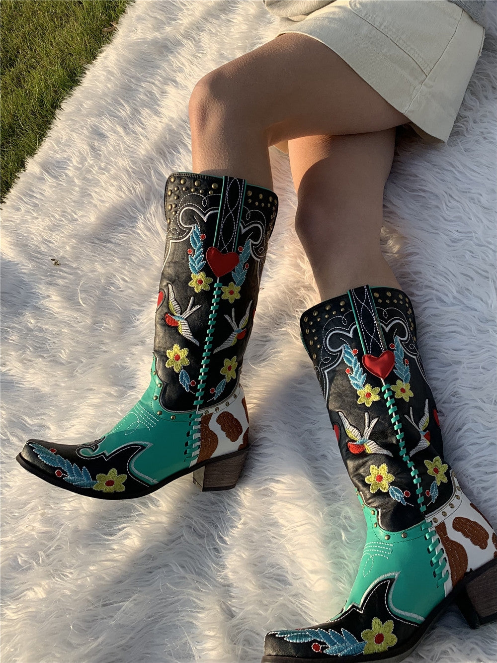 Western Cowboy Boots Pointed Toe Block Heel Refined Detail