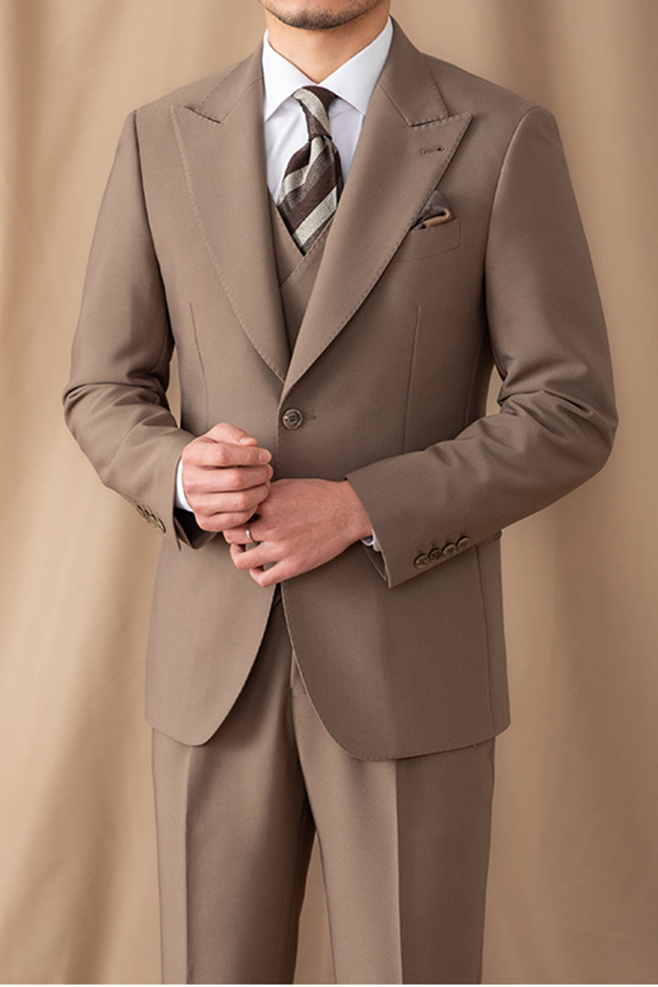 Peak Lapel 3 Piece Suit Blazer Vest Trousers