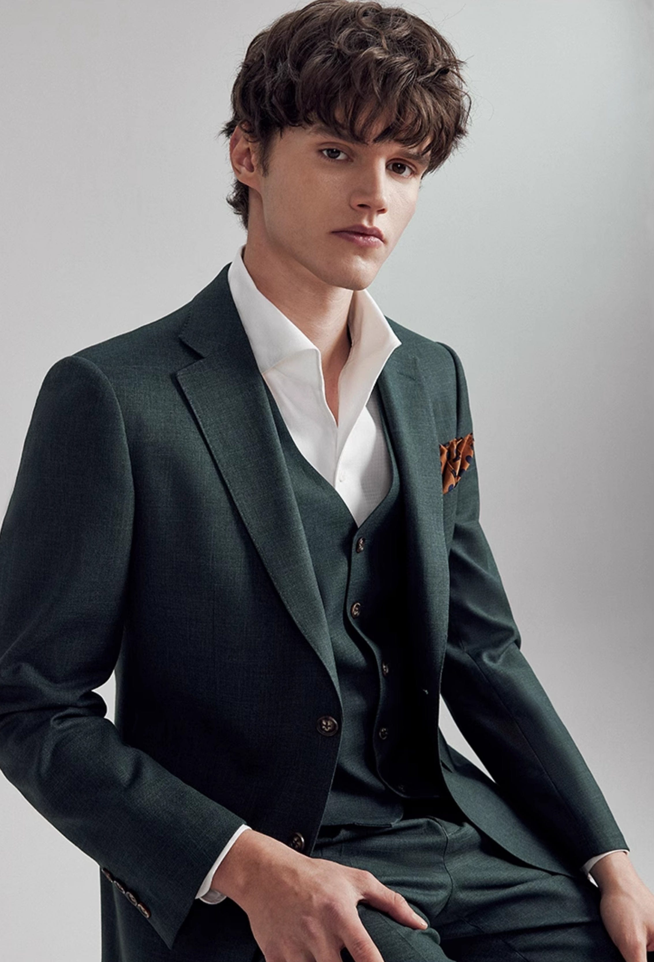 Single Breasted Slim Fit Business 3 Piece Suit Blazer Vest Trousers