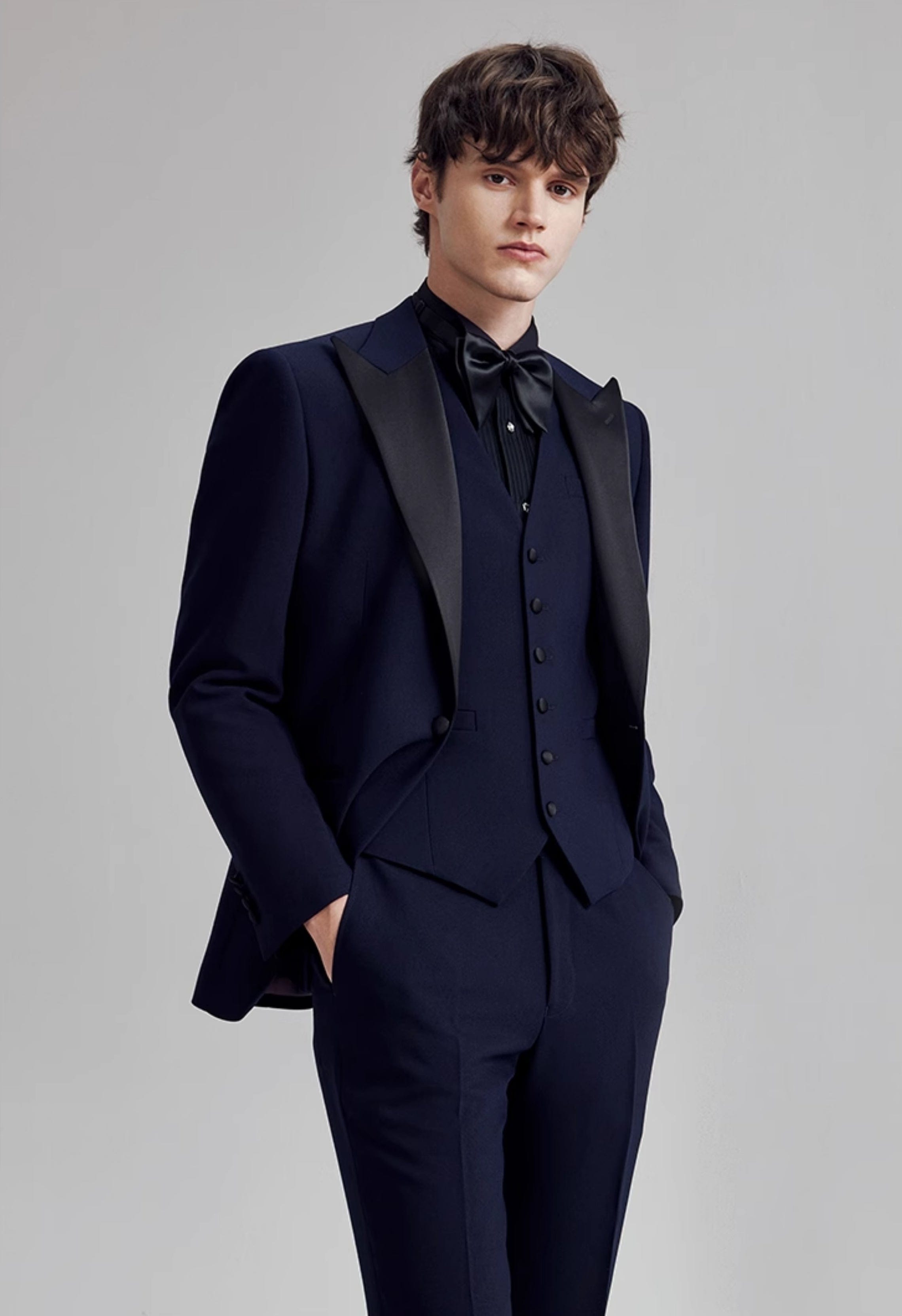 Peak Lapel Single Breasted Wedding 3 Piece Suit Blazer Vest Trousers