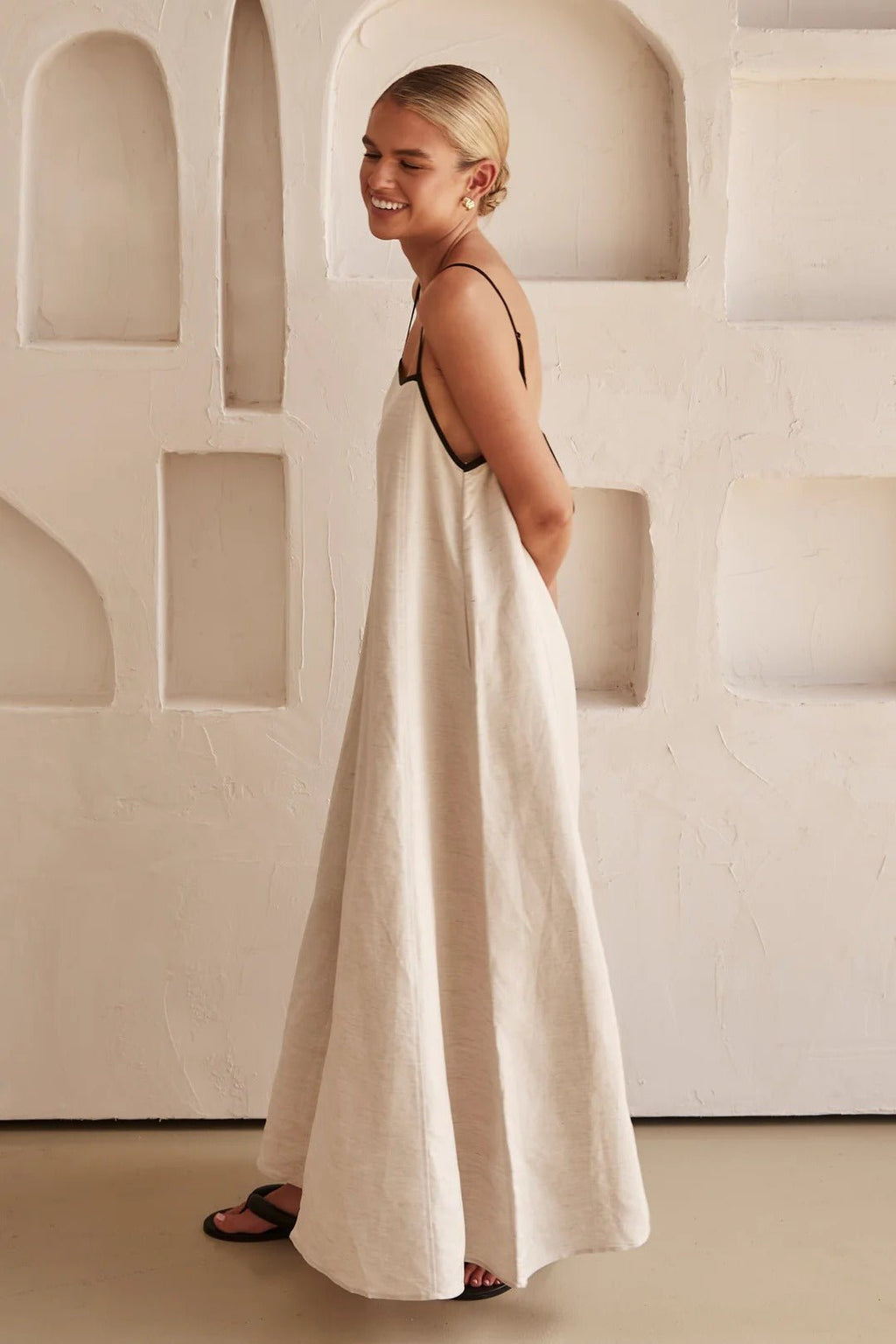 Relaxed-Fit Linen Maxi Dress Adjustable Straps